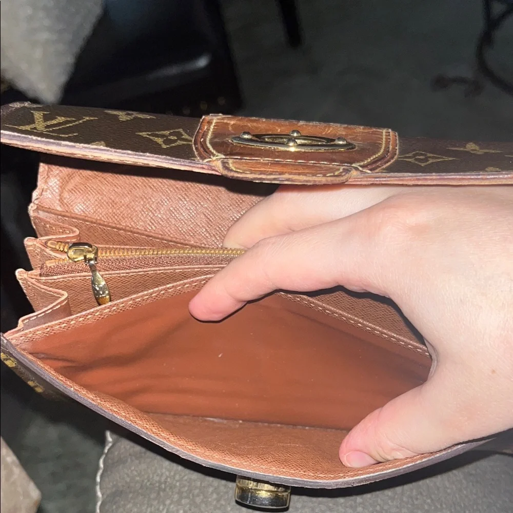 Louis Vuitton Monogram Turnlock Wallet
